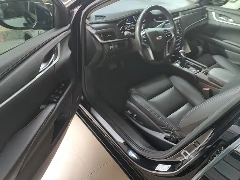 Cadillac XTS 2018 — фото 16