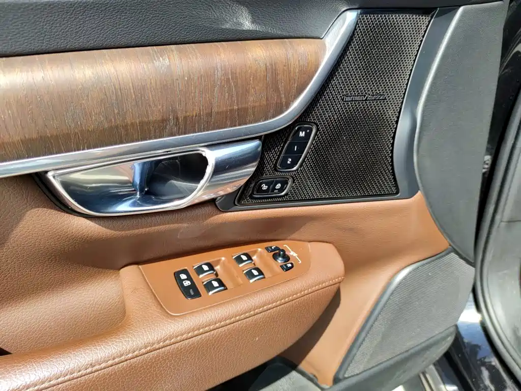 Volvo S90 2021 — фото 15