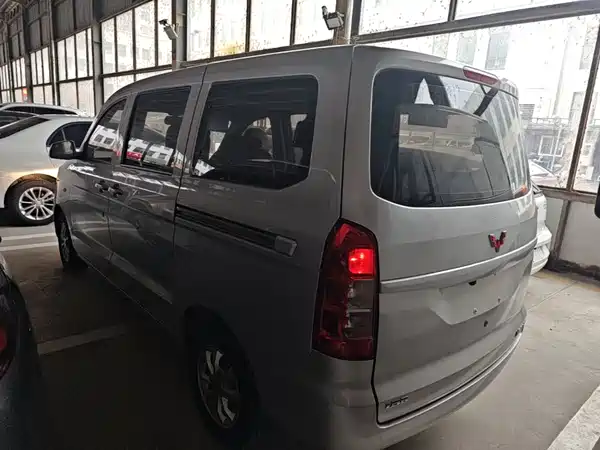Wuling Hongguang V 2024
