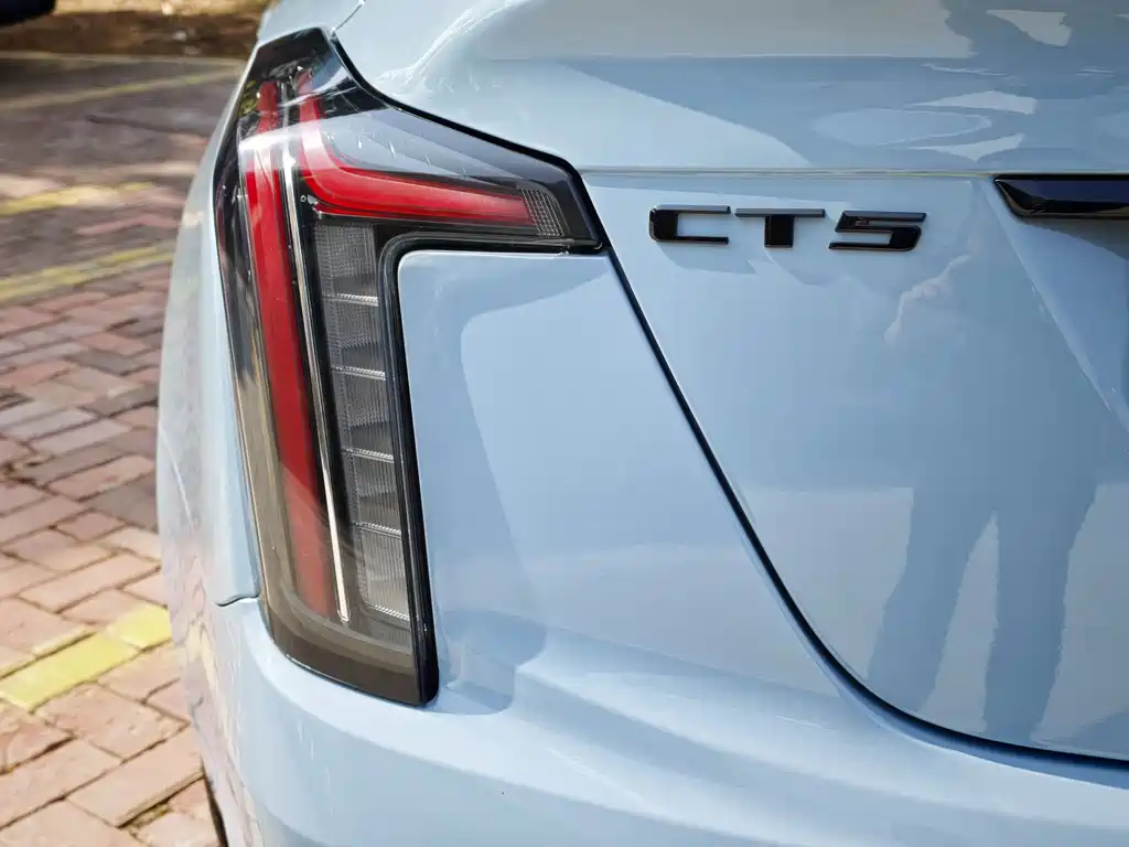 Cadillac CT5 2025 — фото 9