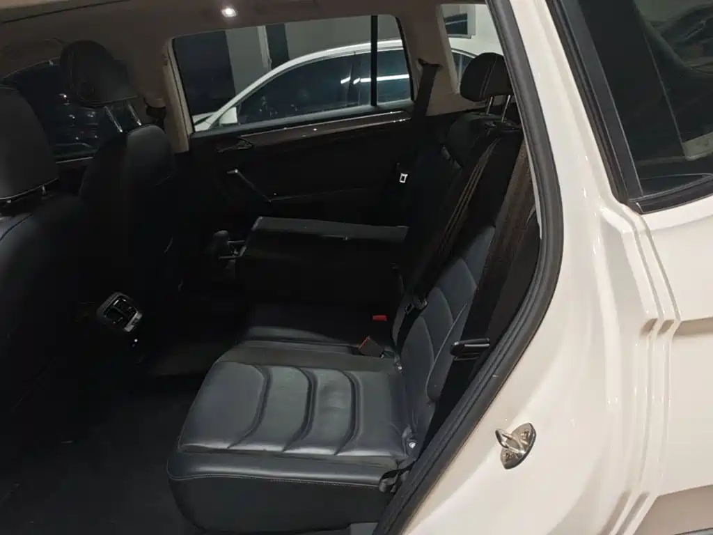 Volkswagen Tiguan L 2021 — фото 17