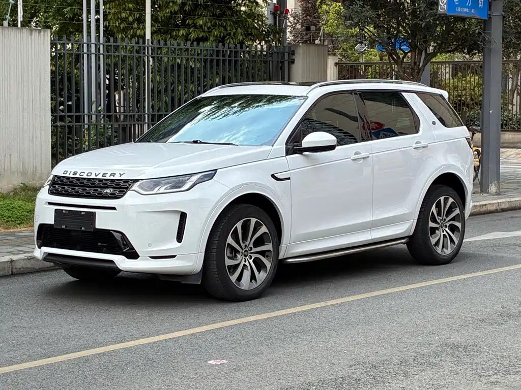 Land Rover Discovery Sport 2022 — фото 1