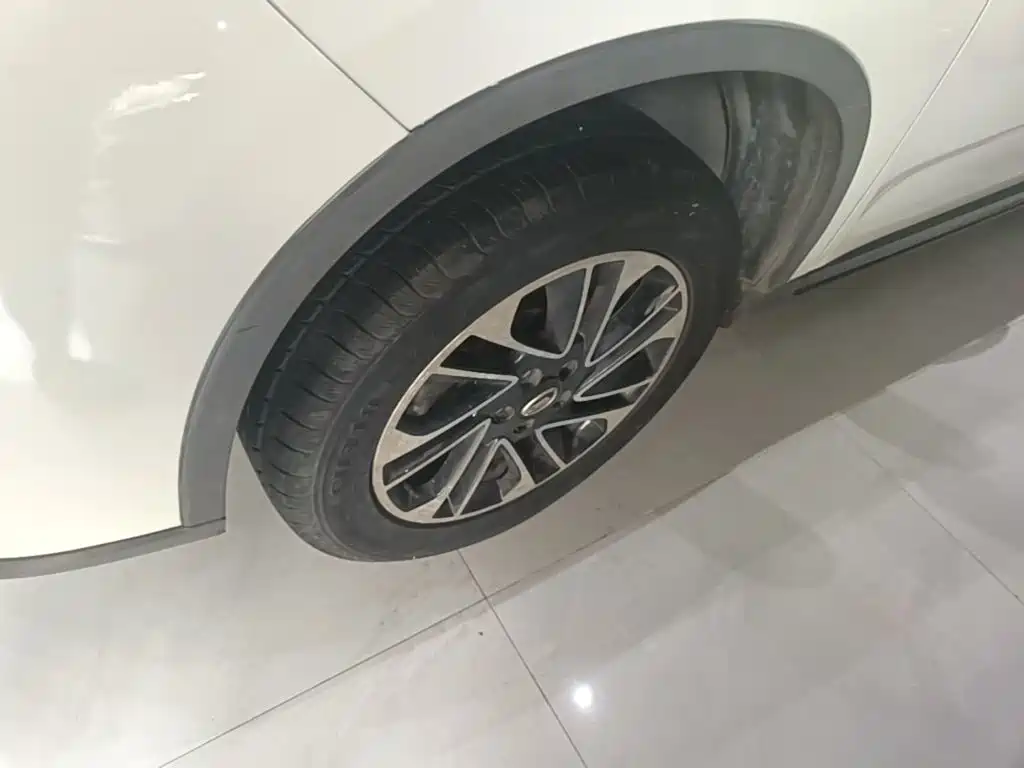 GAC Trumpchi GS4 2017 — фото 23