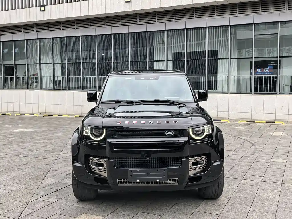 Land Rover Defender 2021