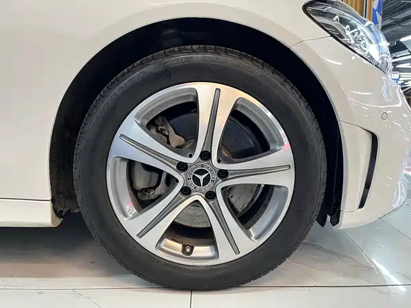 Mercedes-Benz C-Class 2020
