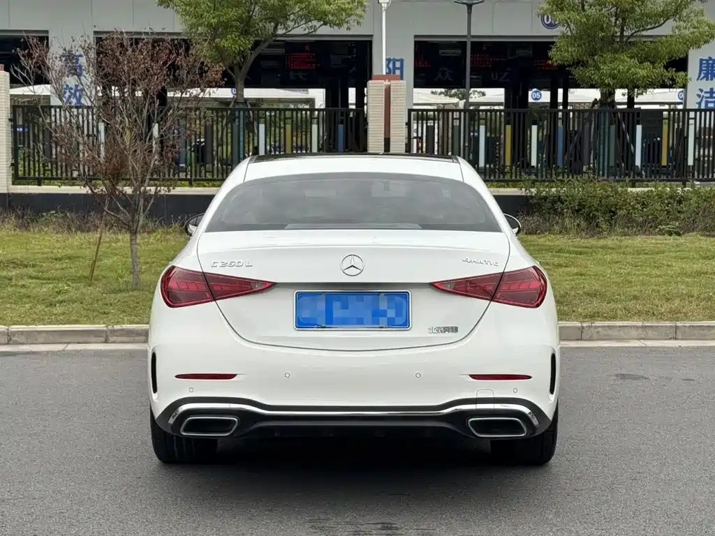 Mercedes-Benz C-Class 2023 — фото 6