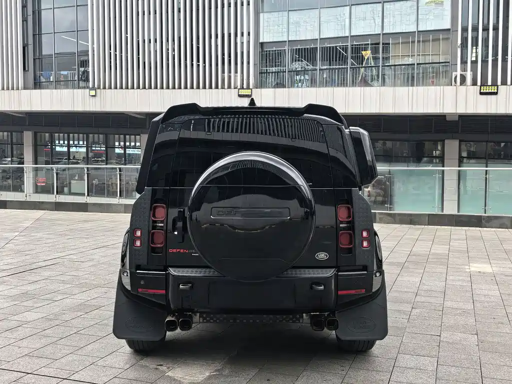 Land Rover Defender 2022 — фото 17