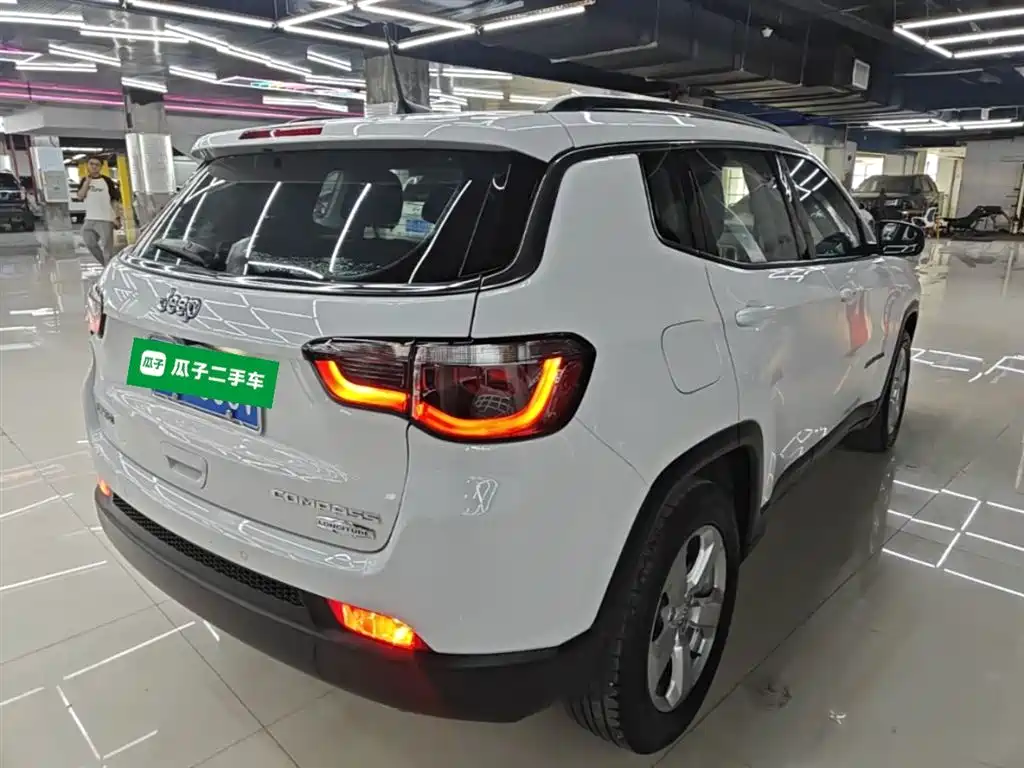 Jeep Compass 2019 — фото 7