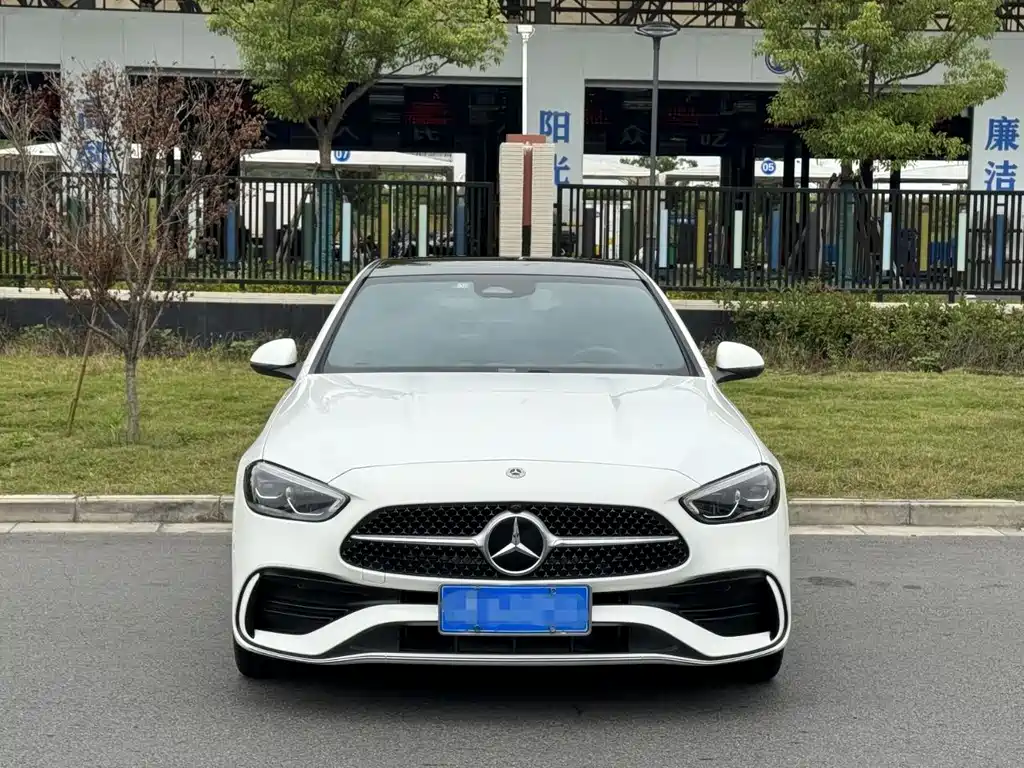 Mercedes-Benz C-Class 2023 — фото 2