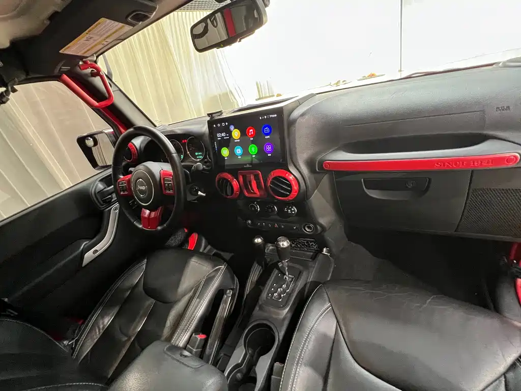 Jeep Wrangler 2015 — фото 17