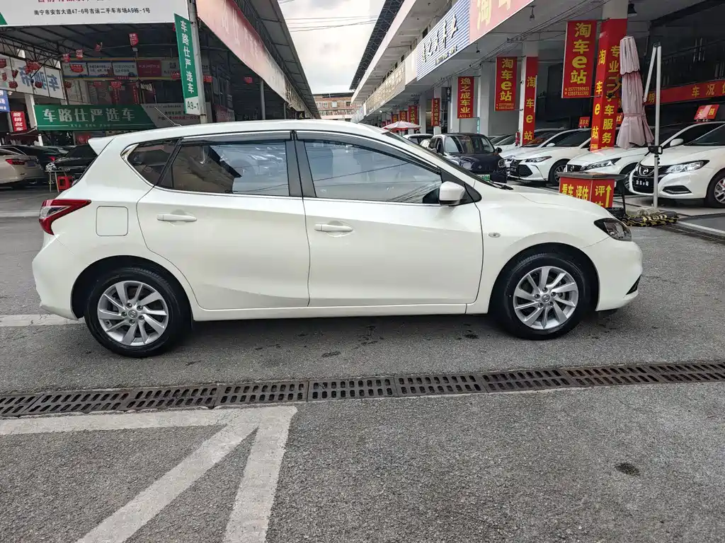 Nissan Tiida 2017 — фото 4