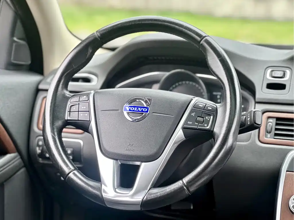 Volvo S80L 2015 — фото 42