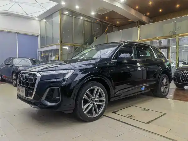 Audi Q7 2024