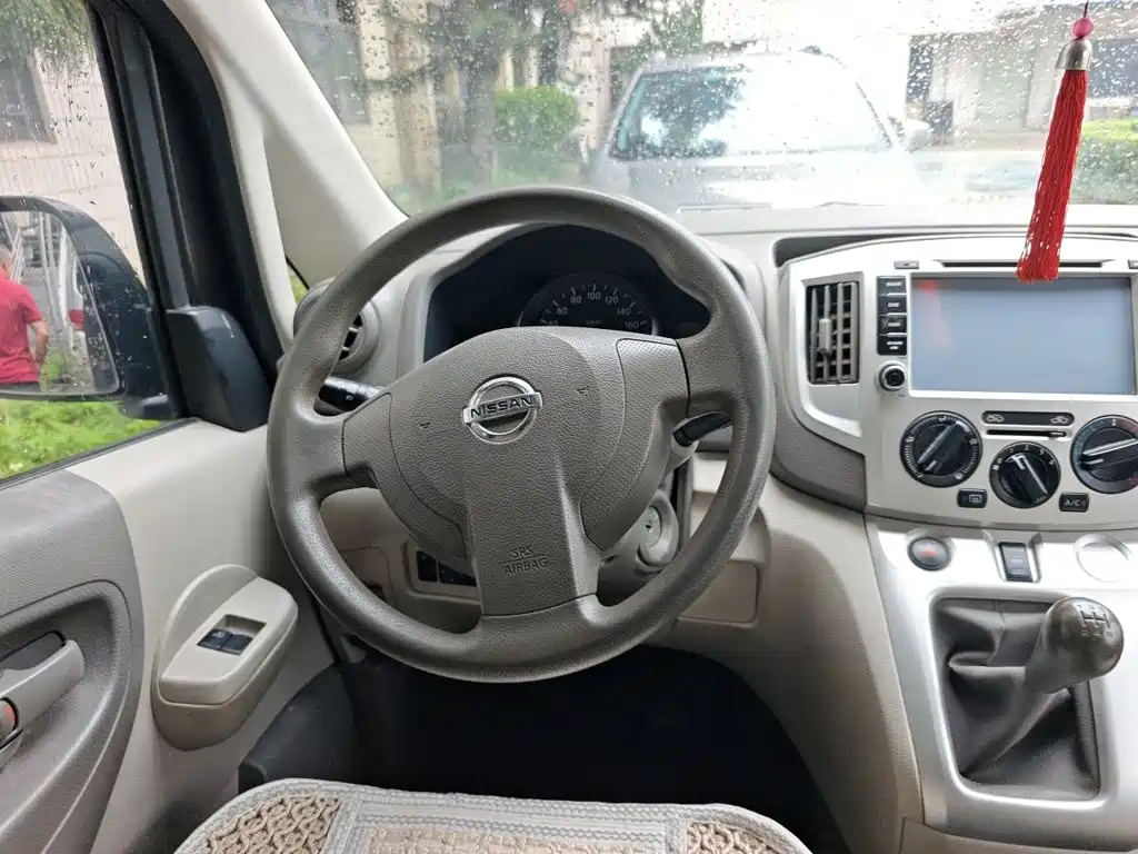 Nissan NV200 2014