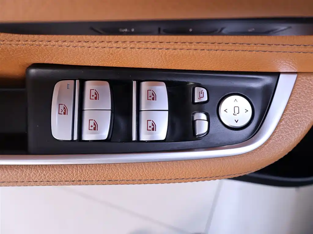 BMW 6 Series GT 2022 — фото 17