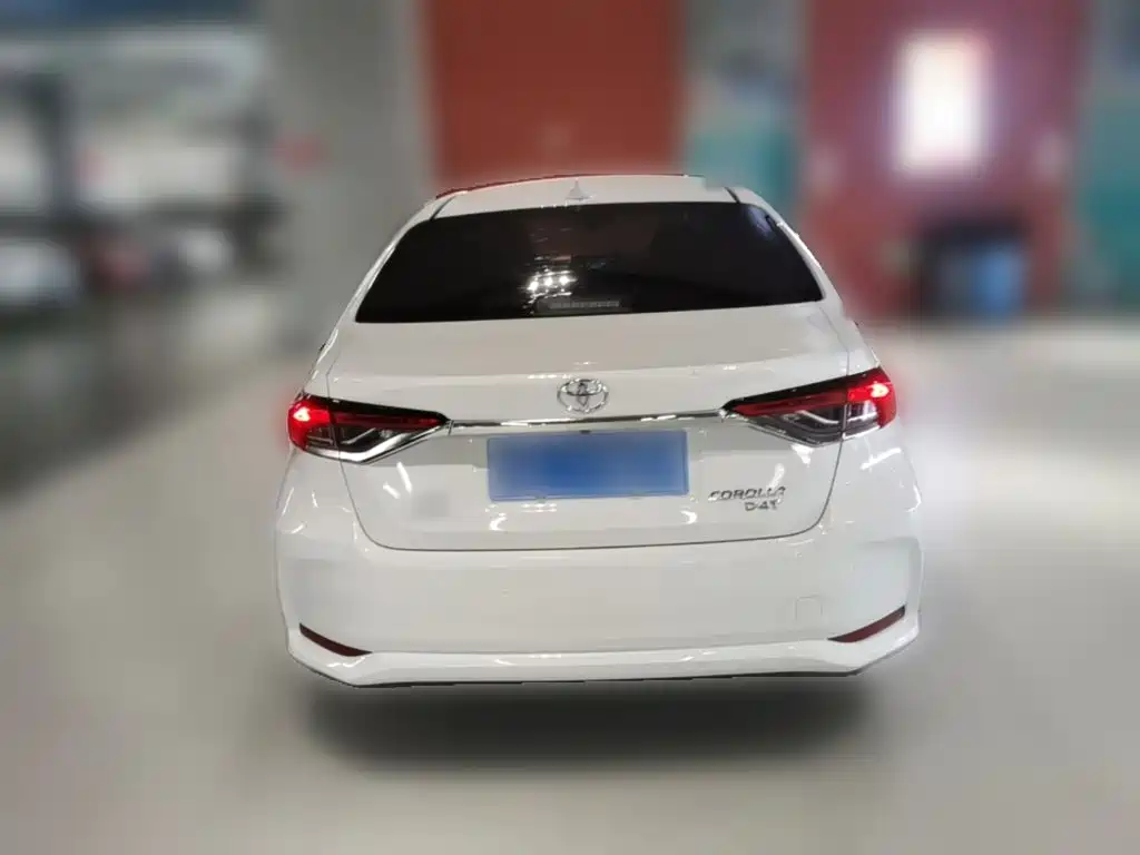 Toyota Corolla 2022 — фото 10