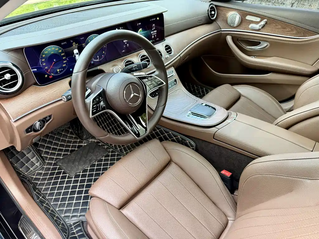 Mercedes-Benz E-Class 2022 — фото 6