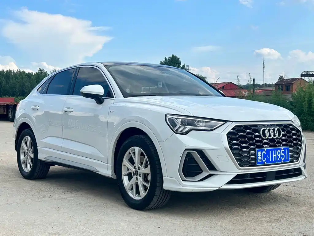 Audi Q3 Sportback 2022 — фото 3