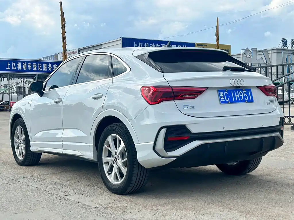 Audi Q3 Sportback 2022 — фото 21