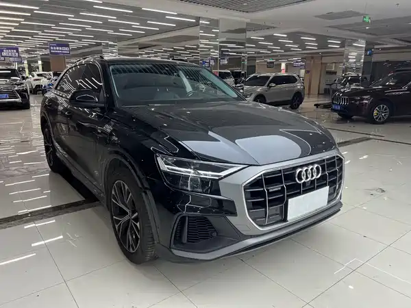Audi Q8 2021