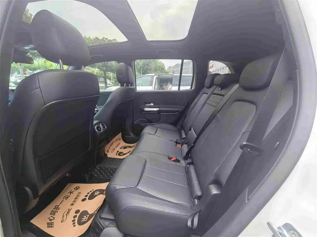 Mercedes-Benz GLB 2024