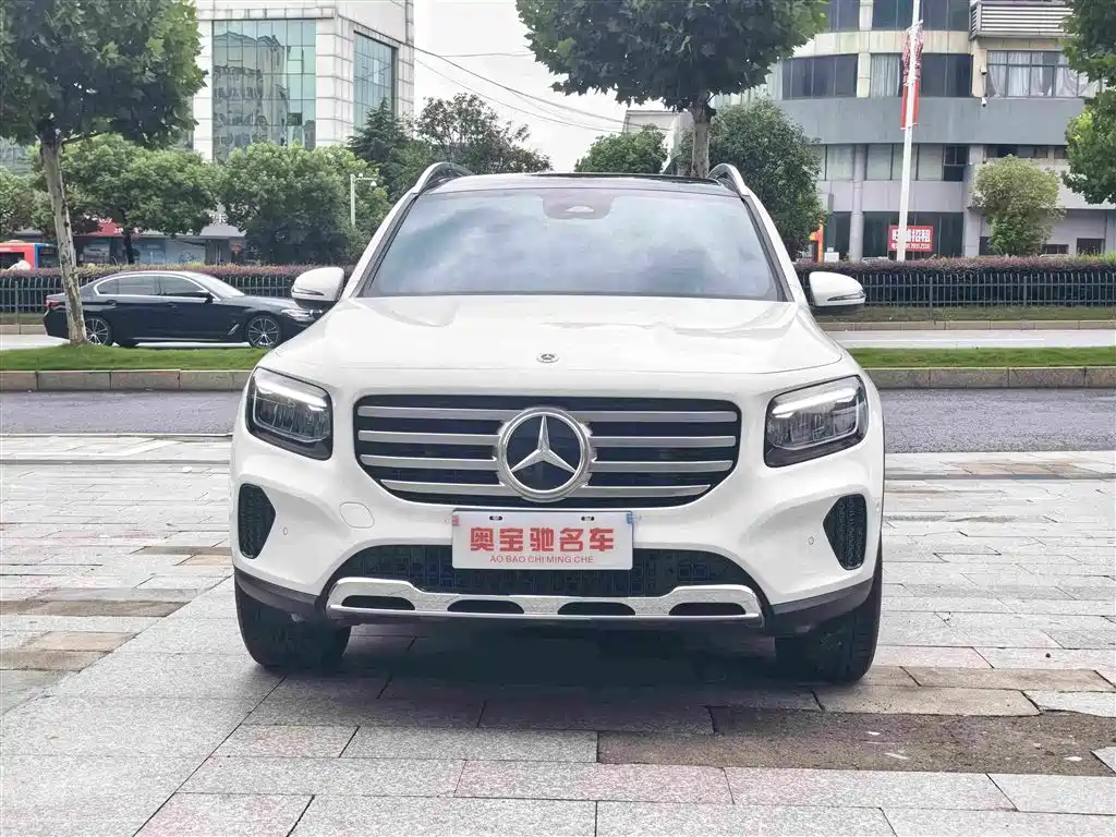 Mercedes-Benz GLB 2024