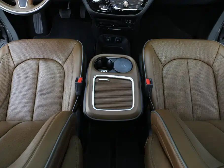 Chrysler Grand Voyager 2019 — фото 11