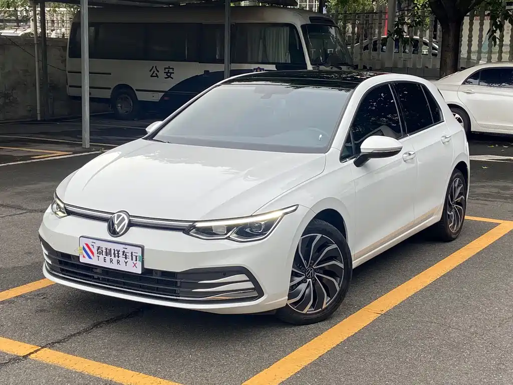 Volkswagen Golf 2023