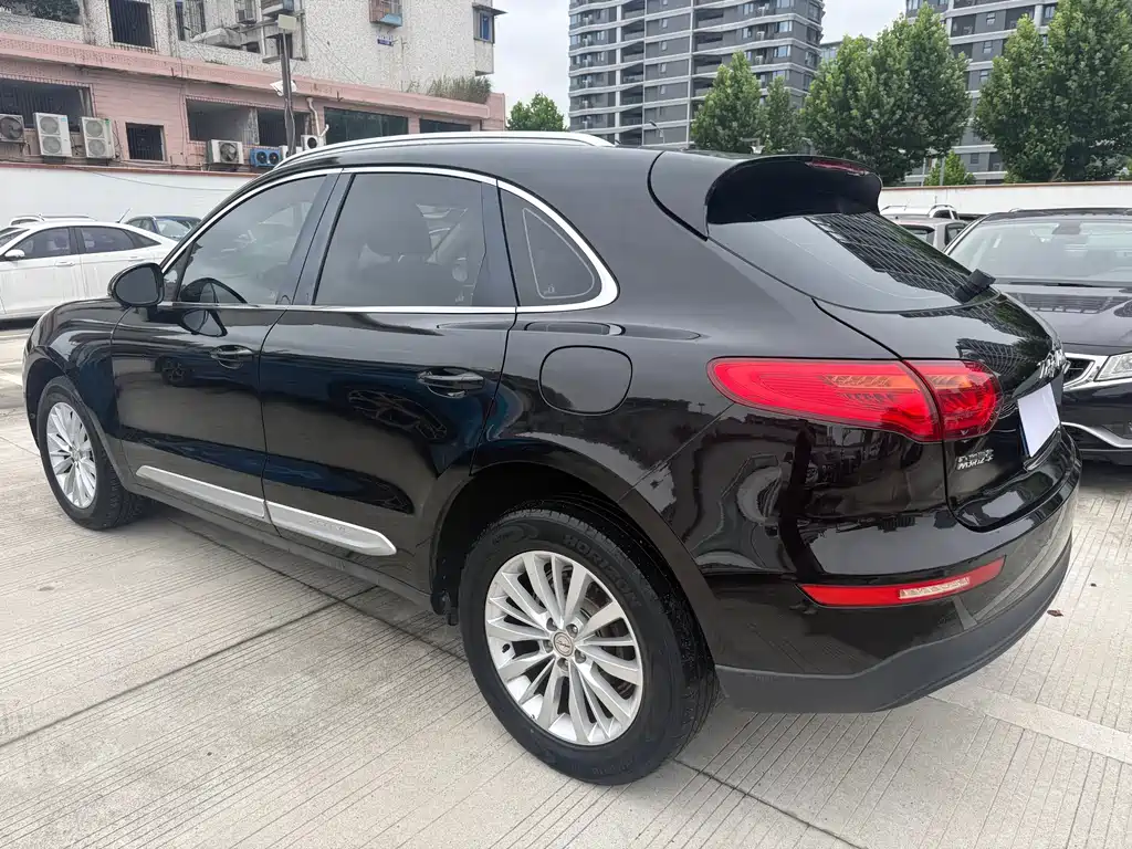 Zotye SR9 2019 — фото 12