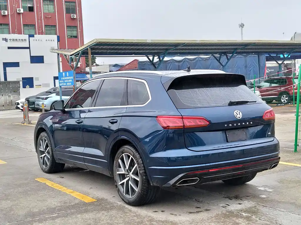 Volkswagen Touareg 2020 — фото 16