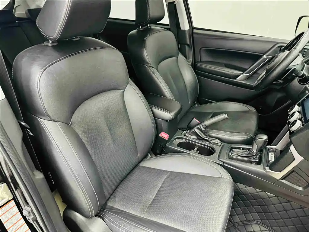 Subaru Forester 2017 — фото 25
