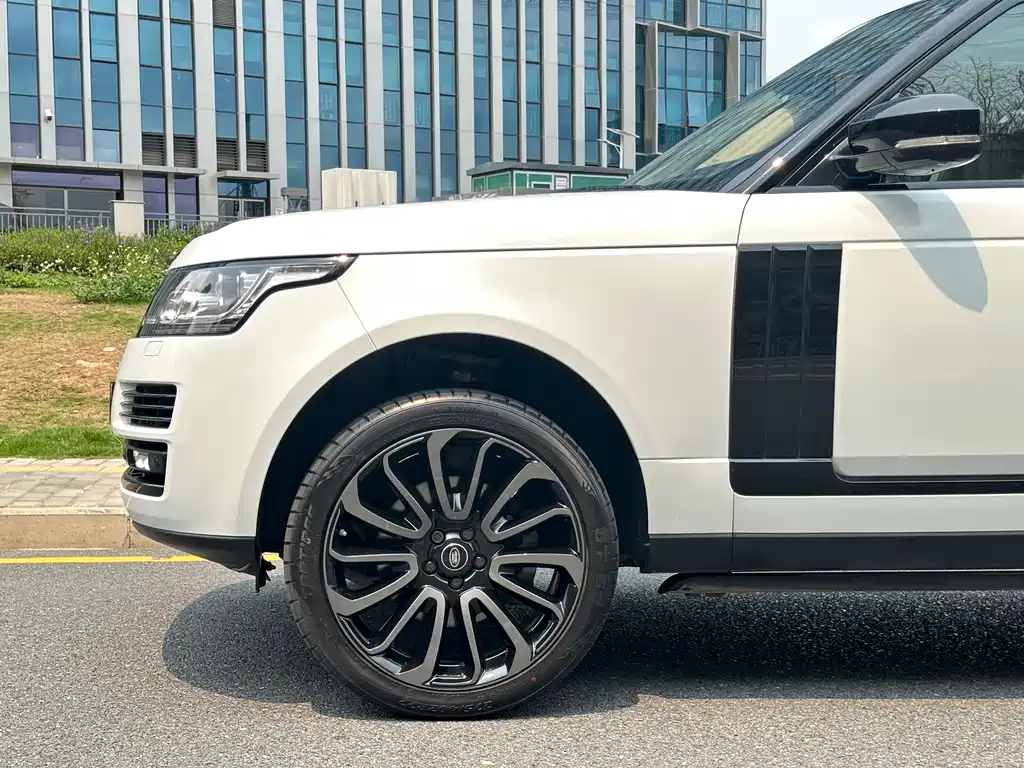 Land Rover Range Rover 2015 — фото 14