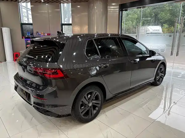 Volkswagen Golf 2023