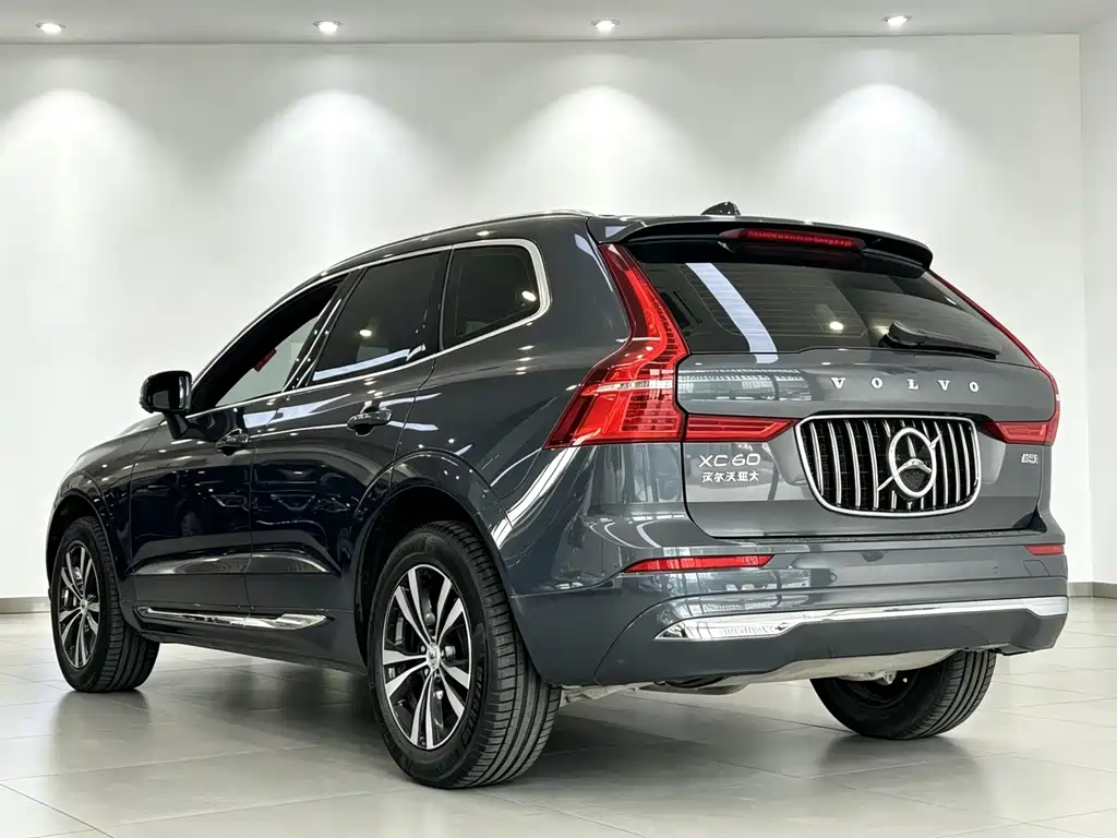 Volvo XC60 2024 — фото 7