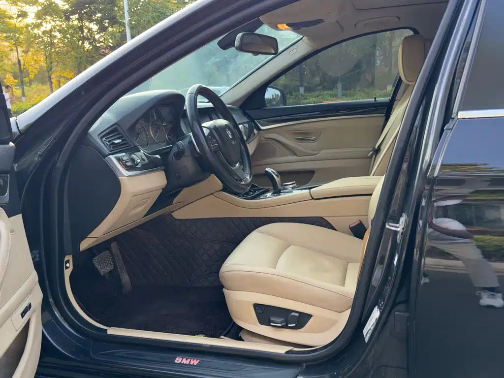BMW 5 Series 2012
