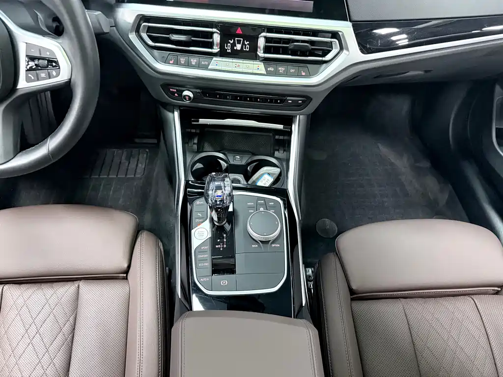 BMW 3 Series 2022 — фото 14