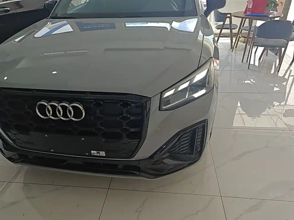 Audi Q2L 2023 — фото 24