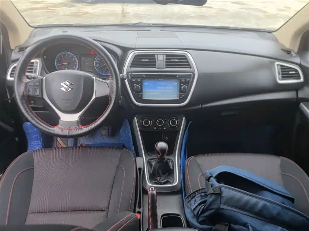 Suzuki S-Cross 2015 — фото 10