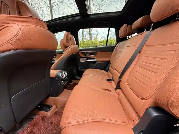 Mercedes-Benz GLC 2023