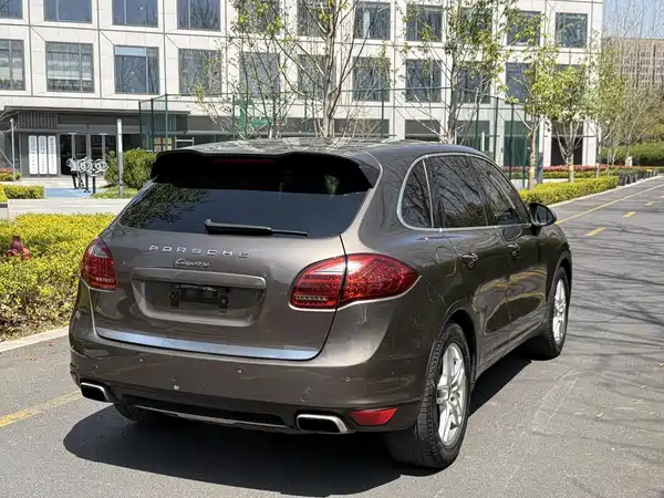 Porsche Cayenne 2011