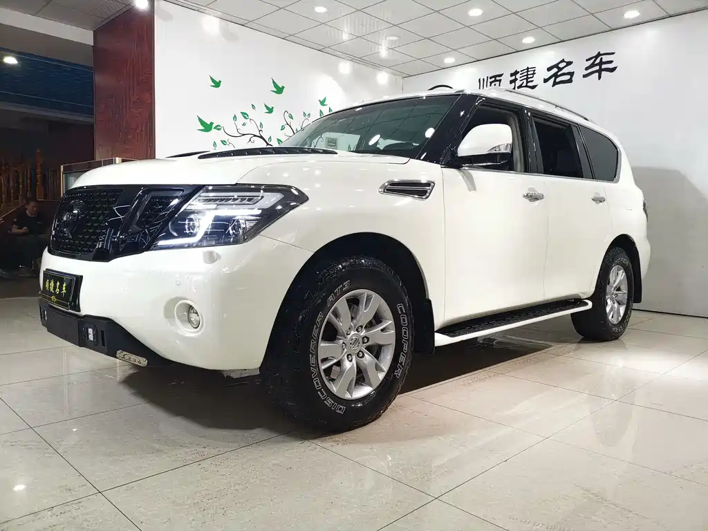 Nissan Patrol 2016 — фото 1