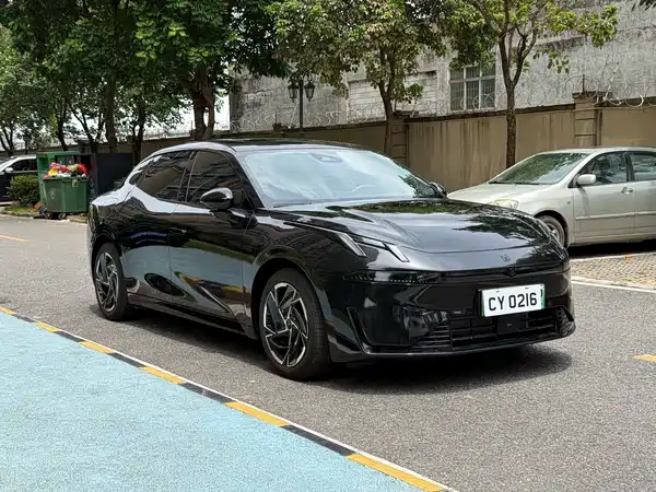 Lynk & Co 07 EM-P 2025