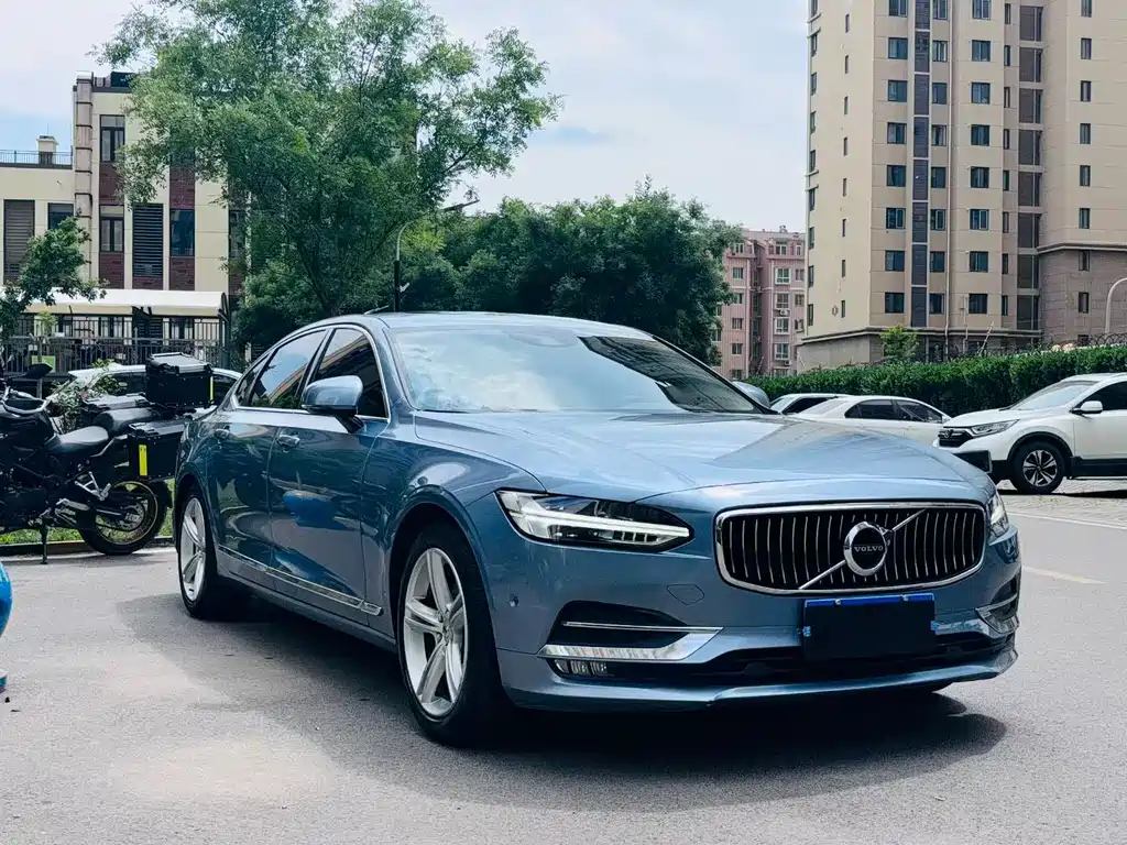 Volvo S90 2018 — фото 1