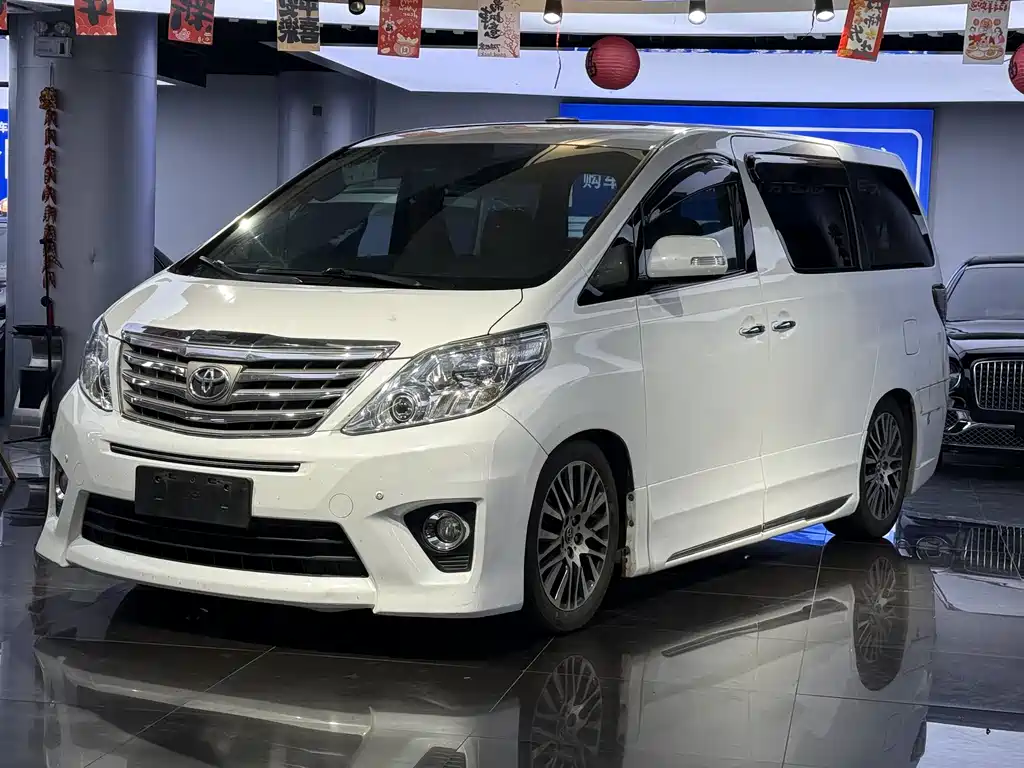 Toyota Alphard 2012