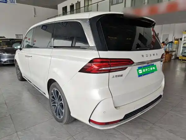 Roewe iMAX8 2024