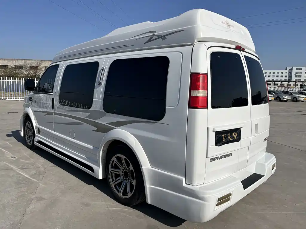 GMC Savana 2015 — фото 29