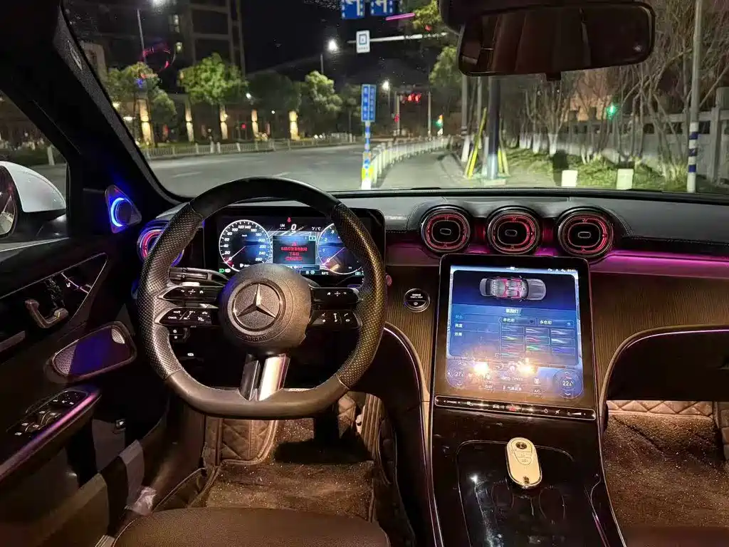 Mercedes-Benz C-Class 2023