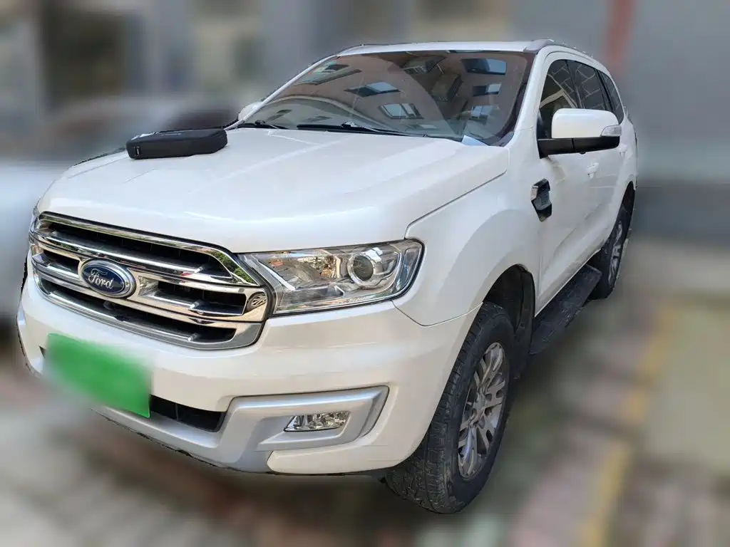 Ford Everest 2018 — фото 1