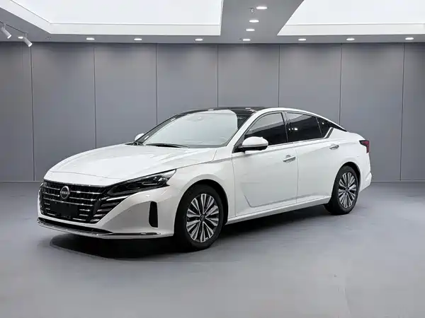 Nissan Teana 2023