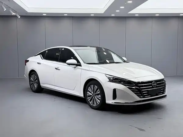Nissan Teana 2023